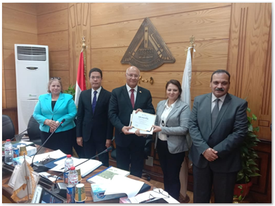 مجلس جامعة بنها يكرم الفائزين ضمن المراكز العشر الأوائل بجائزة مصر للتميز الحكومي 