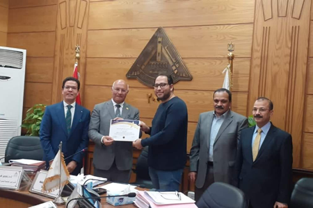 مجلس جامعة بنها يكرم الفائزين بجوائز مصر للتميز الحكومي فى دورته الثالثة