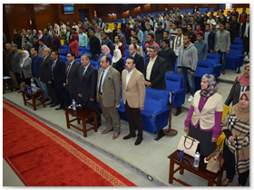 محافظ القليوبية ورئيس جامعة بنها يشهدان احتفالية تكريم طلاب المرحلة الأولى من مبادرة «صنايعية مصر» بجامعة بنها