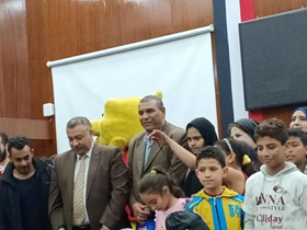 رئيس جامعة بنها يكرم 100 طفل من الأيتام و40 من أمهات طلبة الجامعة.. في إحتفالية كبري