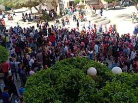 رئيس جامعة بنها يكرم 100 طفل من الأيتام و40 من أمهات طلبة الجامعة.. في إحتفالية كبري
