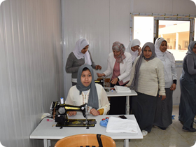 ضمن مبادرة «صنايعية مصر»: التدريب علي أعمال الحياكة والتفصيل والحاسب الألي وأعمال التصنيع بكليات جامعة بنها